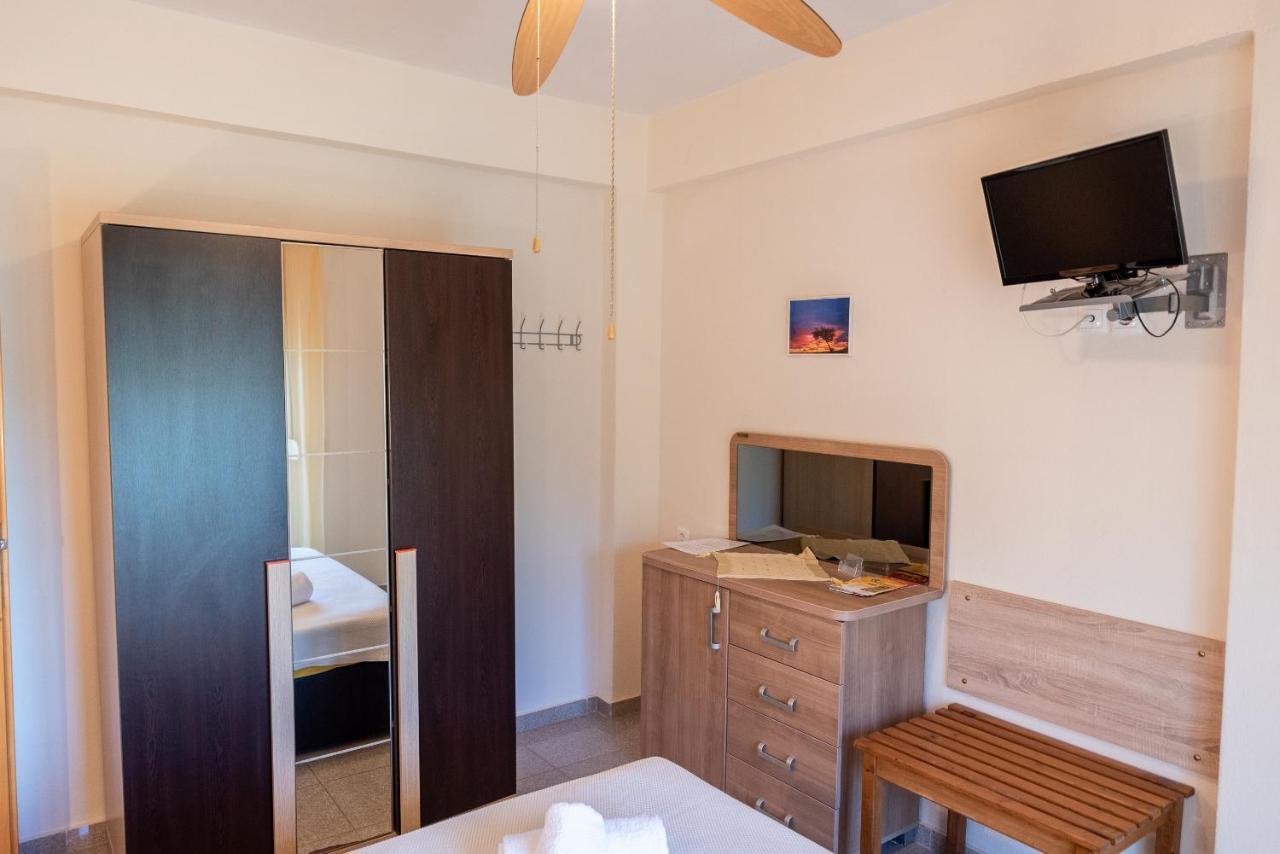 Nikos Apartments ออร์โมส ปานากีอาส ภายนอก รูปภาพ