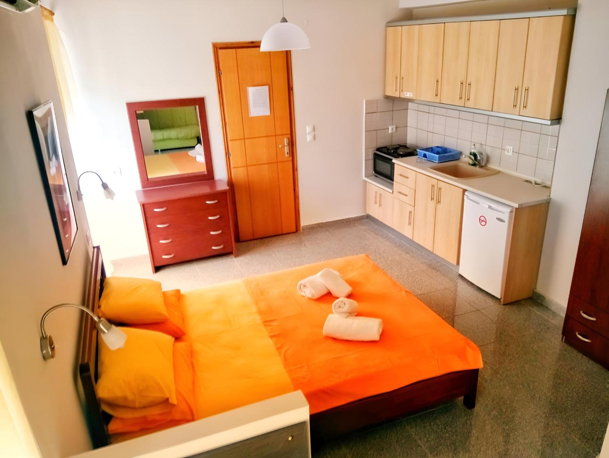 Nikos Apartments ออร์โมส ปานากีอาส ภายนอก รูปภาพ