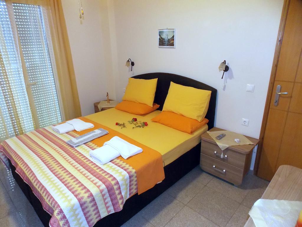 Nikos Apartments ออร์โมส ปานากีอาส ห้อง รูปภาพ