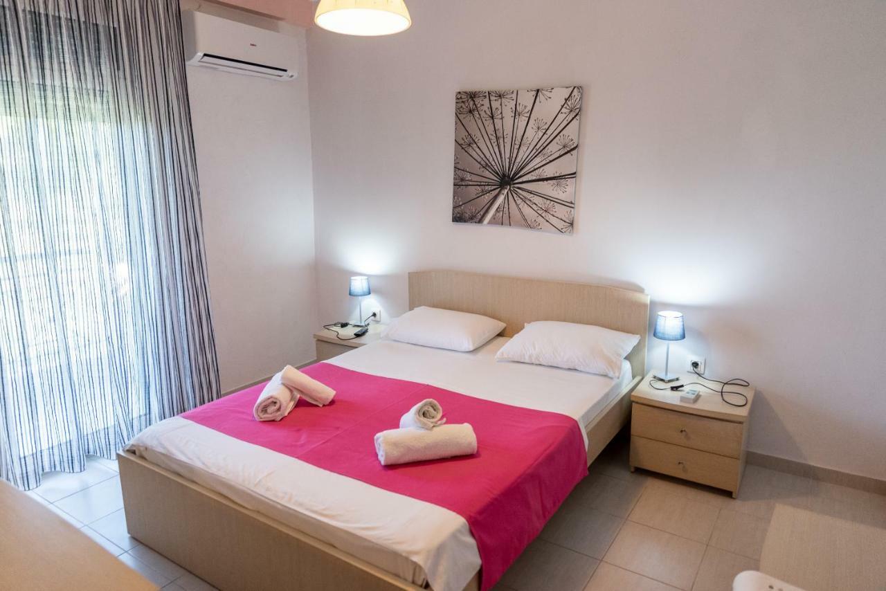 Nikos Apartments ออร์โมส ปานากีอาส ภายนอก รูปภาพ