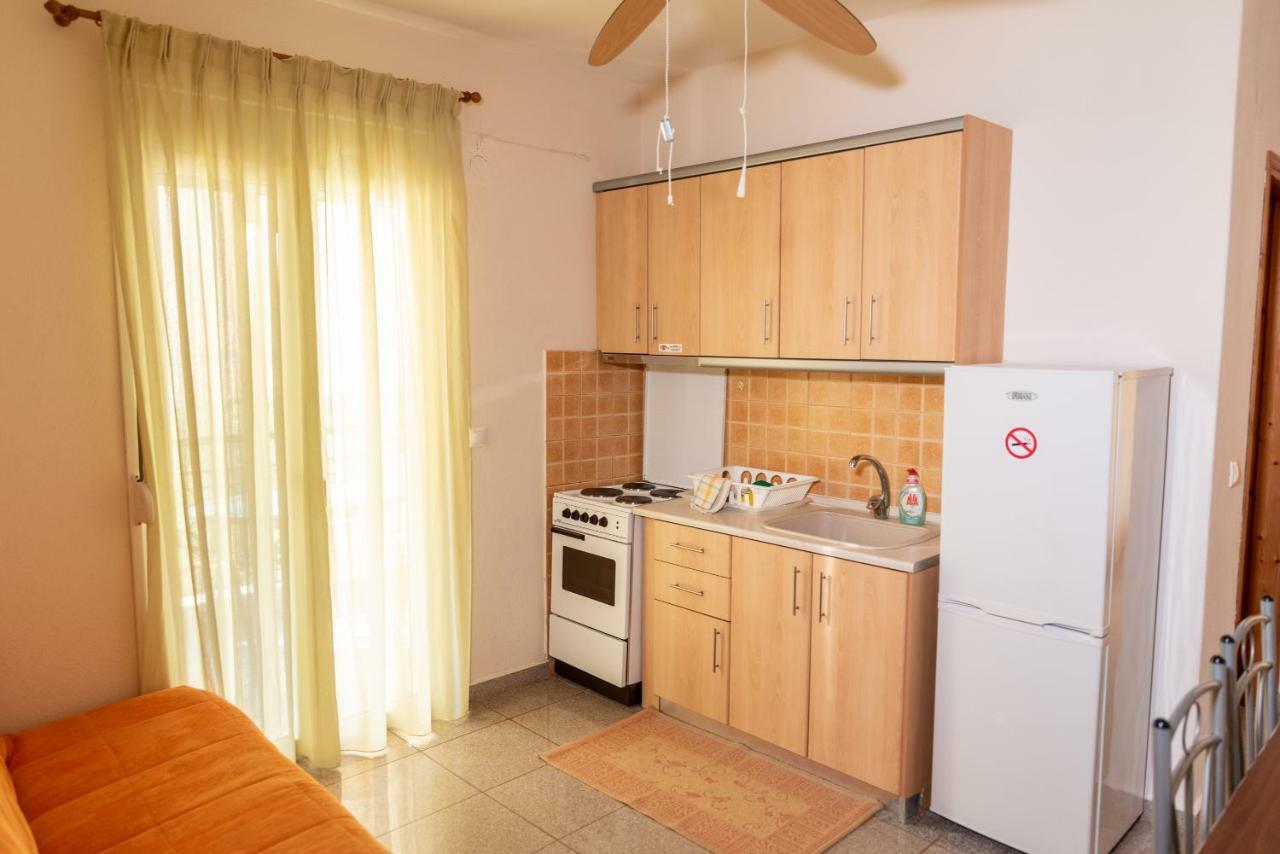 Nikos Apartments ออร์โมส ปานากีอาส ภายนอก รูปภาพ