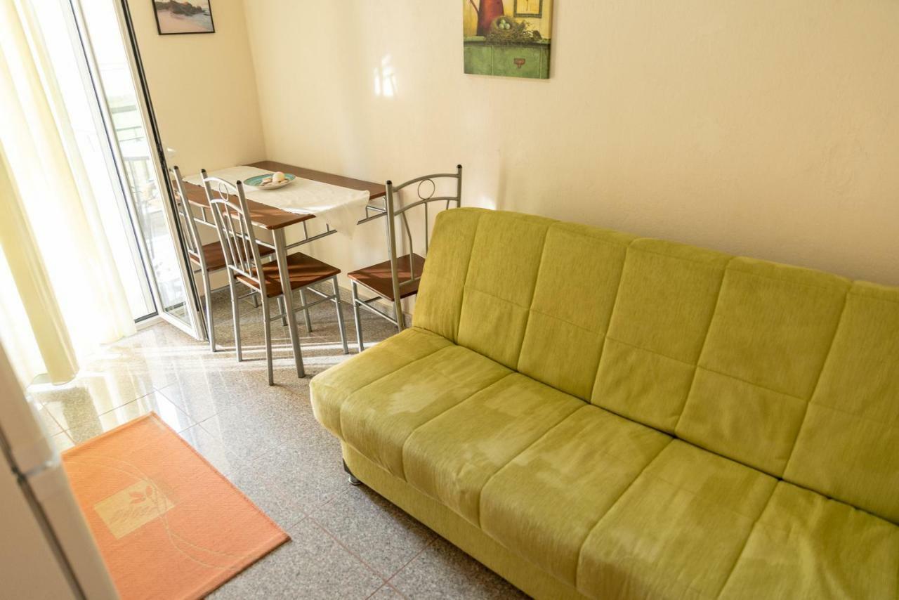 Nikos Apartments ออร์โมส ปานากีอาส ภายนอก รูปภาพ